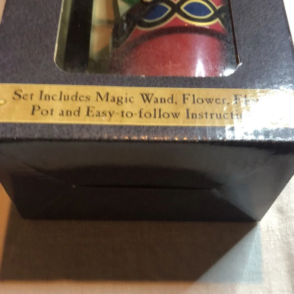 Melissa & Doug Magic Flowering Pot - Red